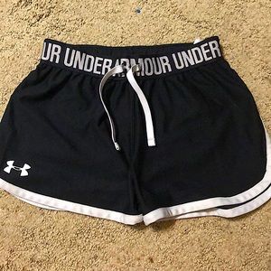 Black Under Armour shorts